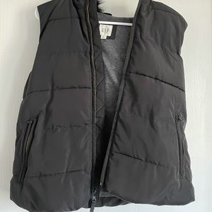 Gap PrimaLoft sleeveless puffer jacket